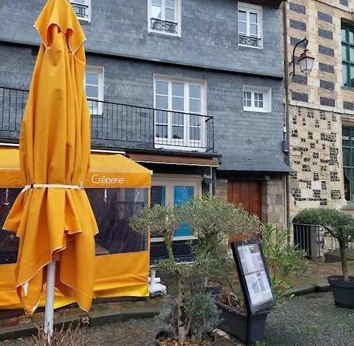 Un Brin De Folie Dans Le Centre De Honfleur